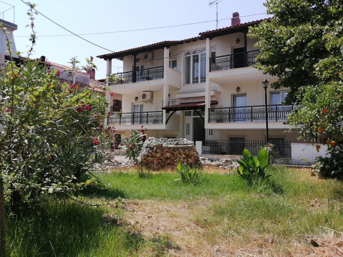 Villa Alexandra 이에리소스 외부 사진