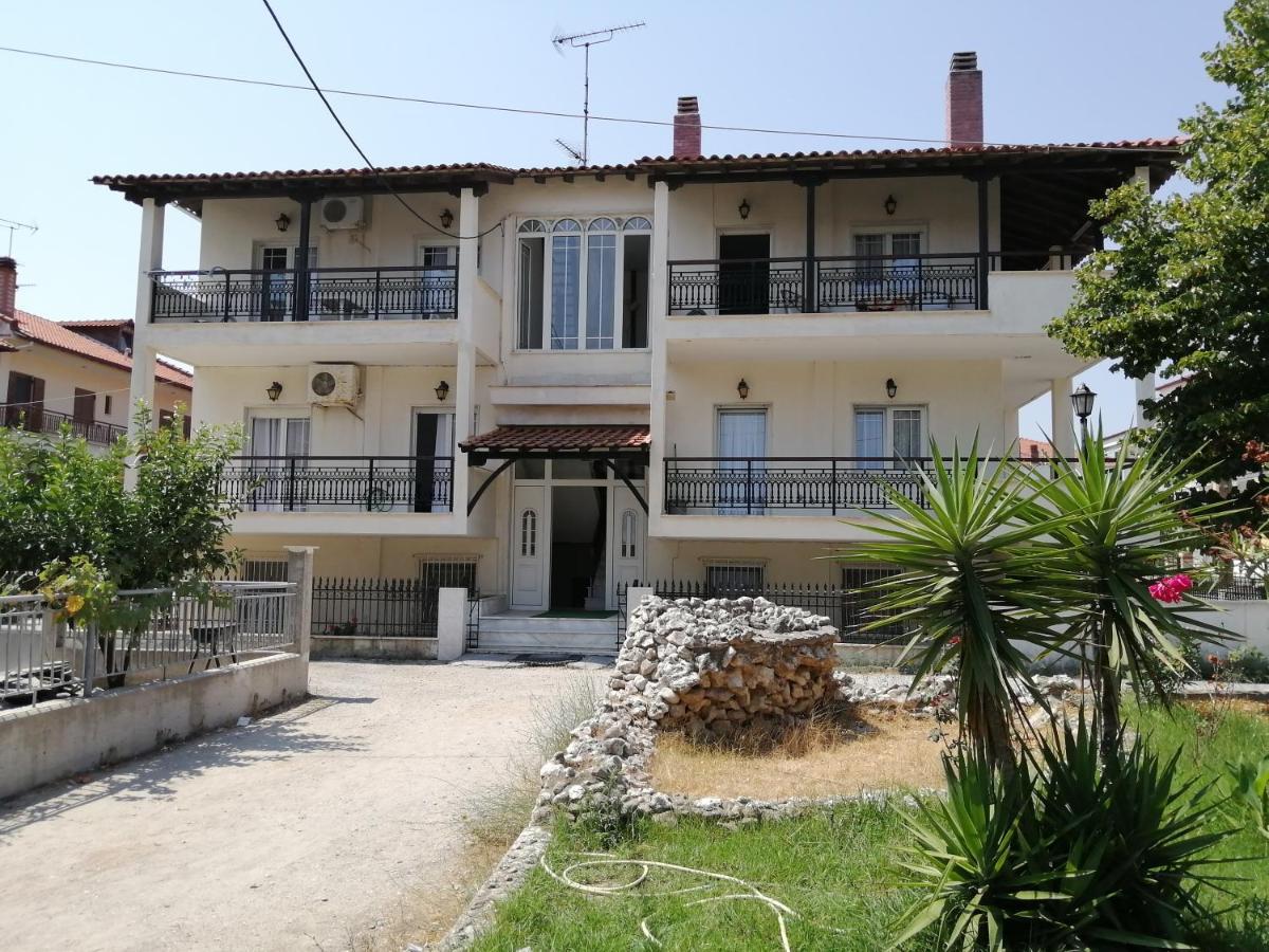 Villa Alexandra 이에리소스 외부 사진