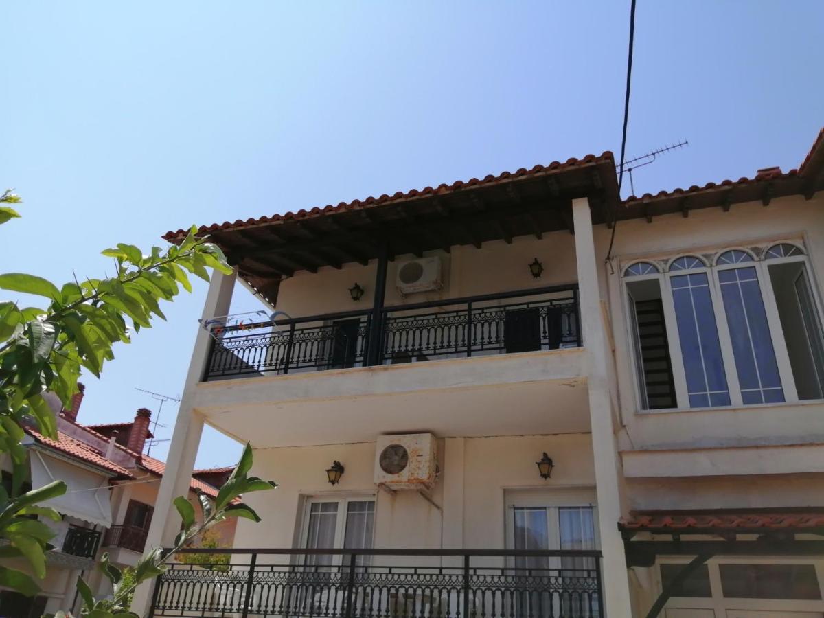 Villa Alexandra 이에리소스 외부 사진