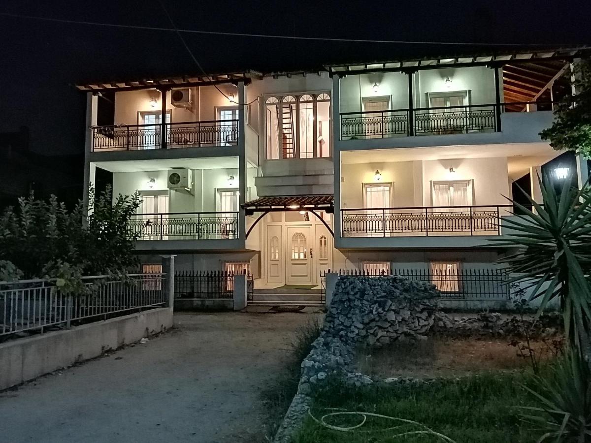 Villa Alexandra 이에리소스 외부 사진