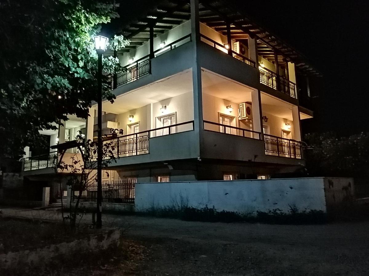Villa Alexandra 이에리소스 외부 사진